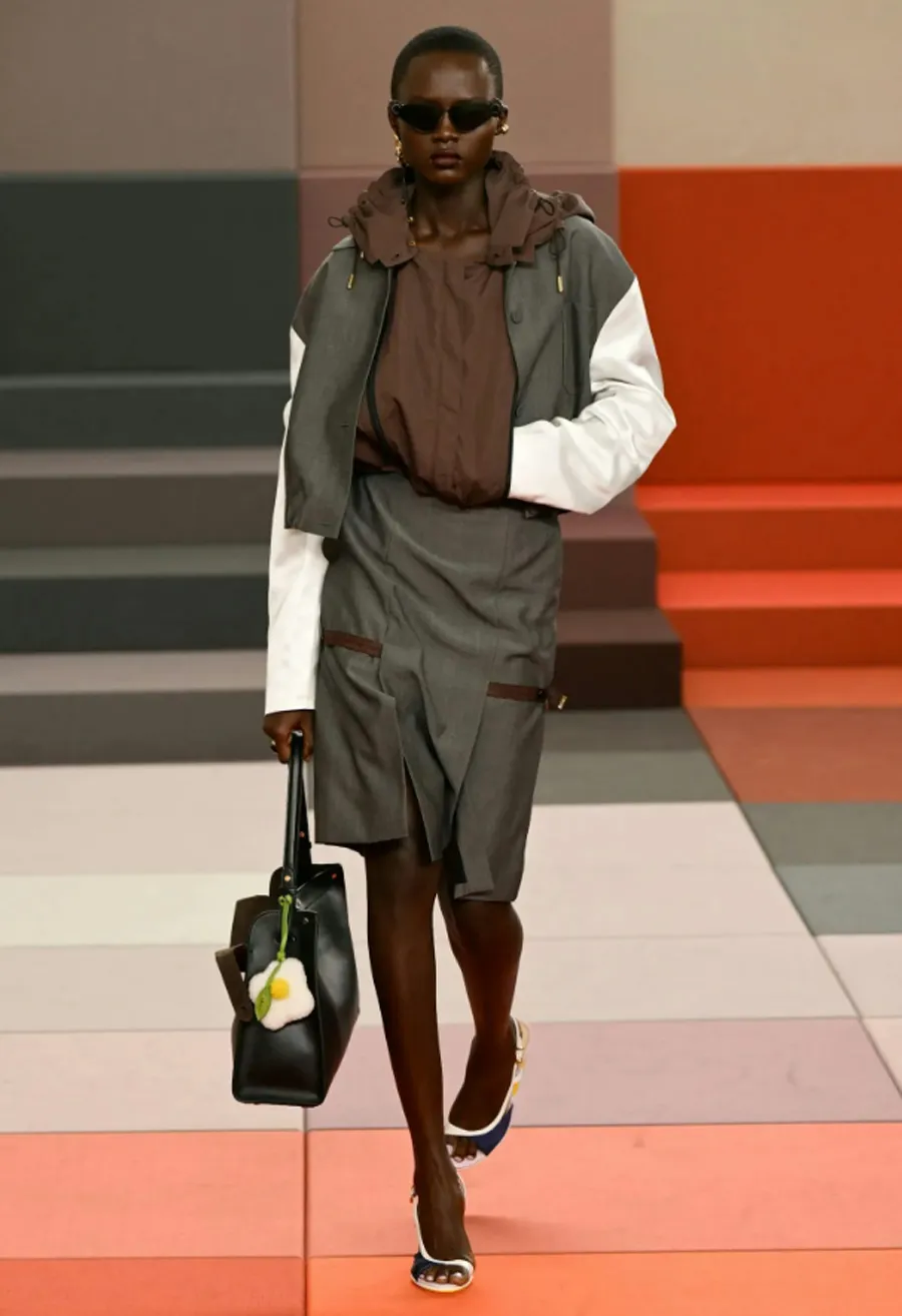 Fendi Xuân/Hè 2026: Khi kí ức thị giác biến thành một lãnh địa rực rỡ - 15