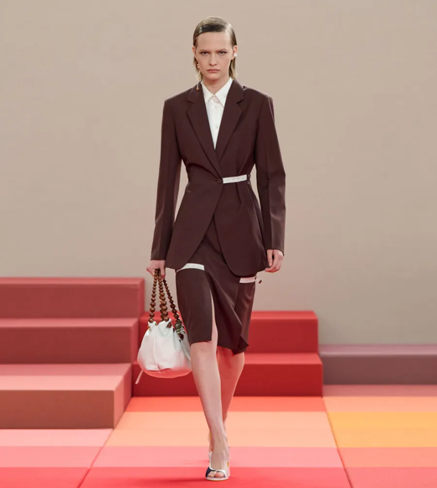 Fendi Xuân/Hè 2026: Khi kí ức thị giác biến thành một lãnh địa rực rỡ - 2