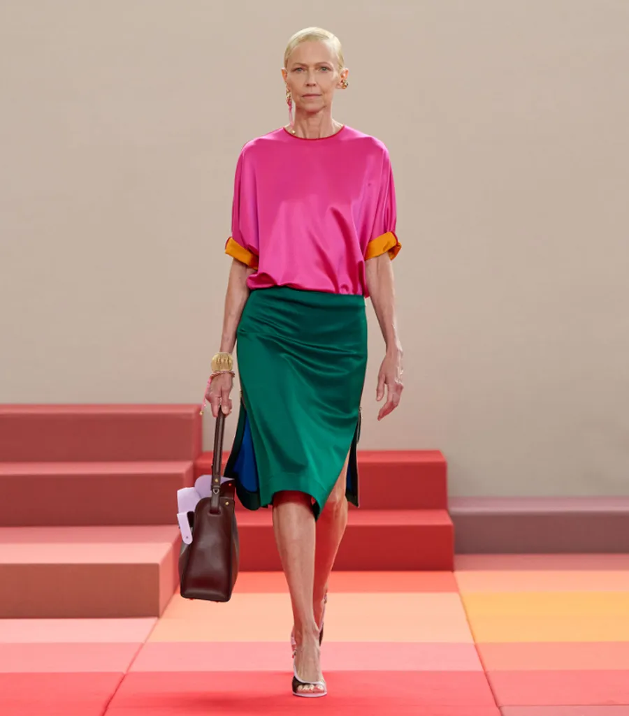 Fendi Xuân/Hè 2026: Khi kí ức thị giác biến thành một lãnh địa rực rỡ - 5