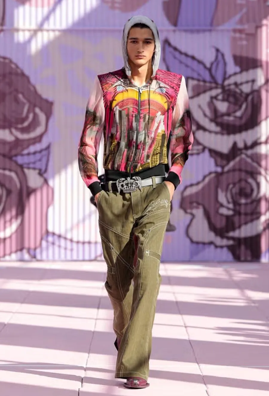 Off-White Xuân Hè 2026: Khi di sản đường phố New York hòa trong nhịp disco thập niên 70 - 23