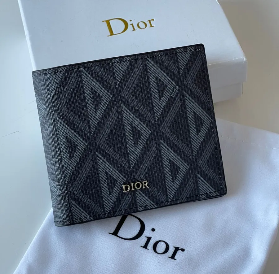 Quà sinh nhật cho nam Thiên Bình