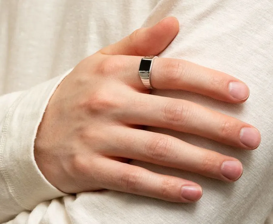 Quà sinh nhật cho nam Thiên Bình