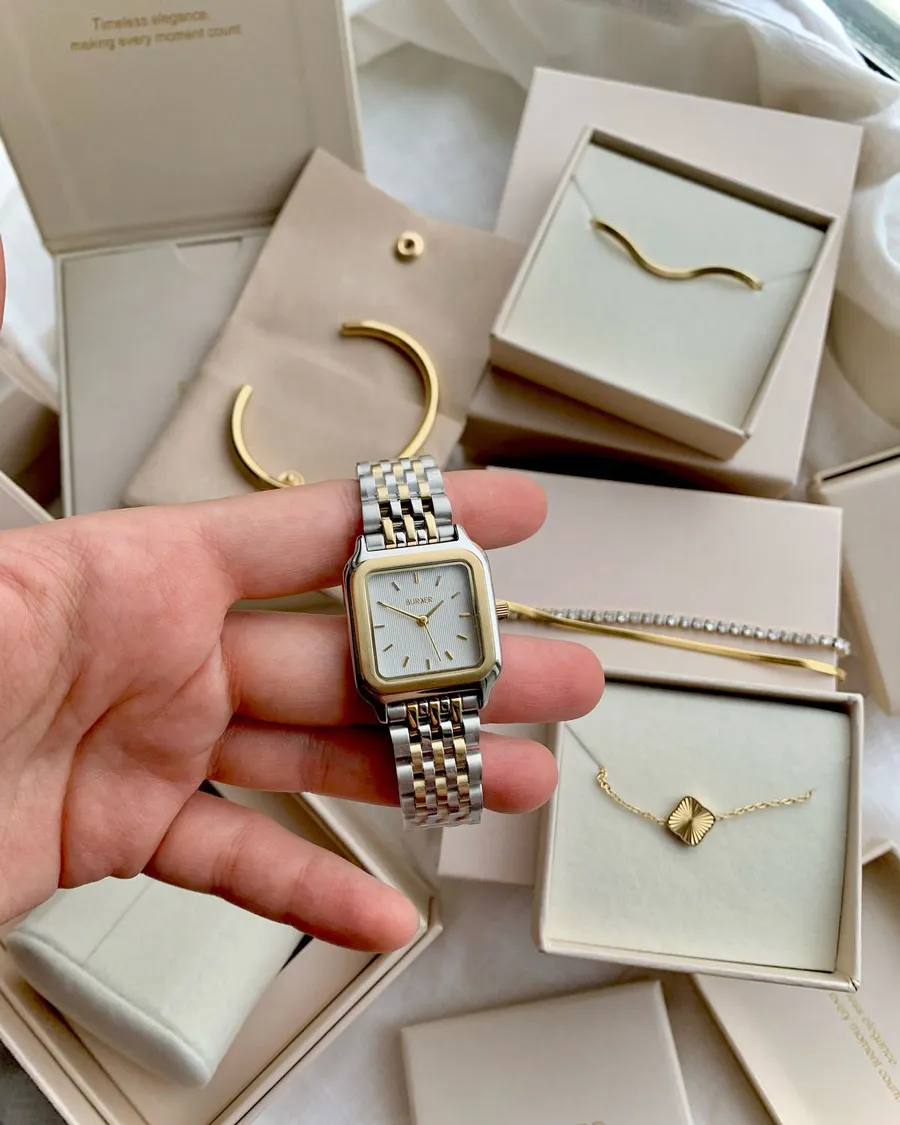 Cách chọn đồng hồ tặng 20/10 tinh tế 