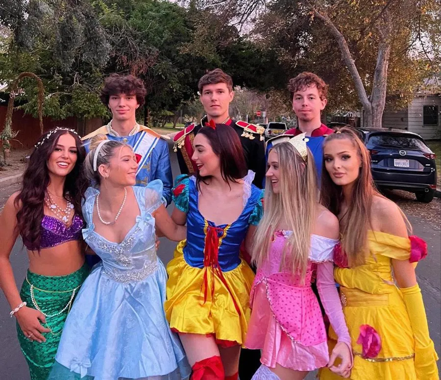 Trang Phục Hóa Trang Công Chúa