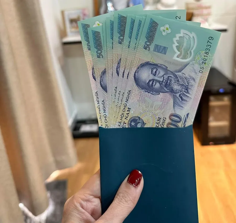 Gợi ý quà tặng 20/10 cho nhân viên nữ ấn tượng