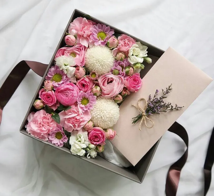 Top 20 quà tặng 20/10 cho nhân viên nữ ý nghĩa và thiết thực