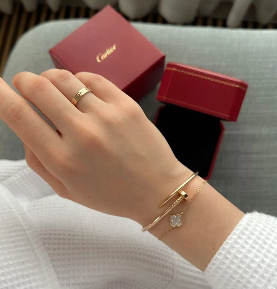 Vì sao trang sức là món quà 20/10 ý nghĩa