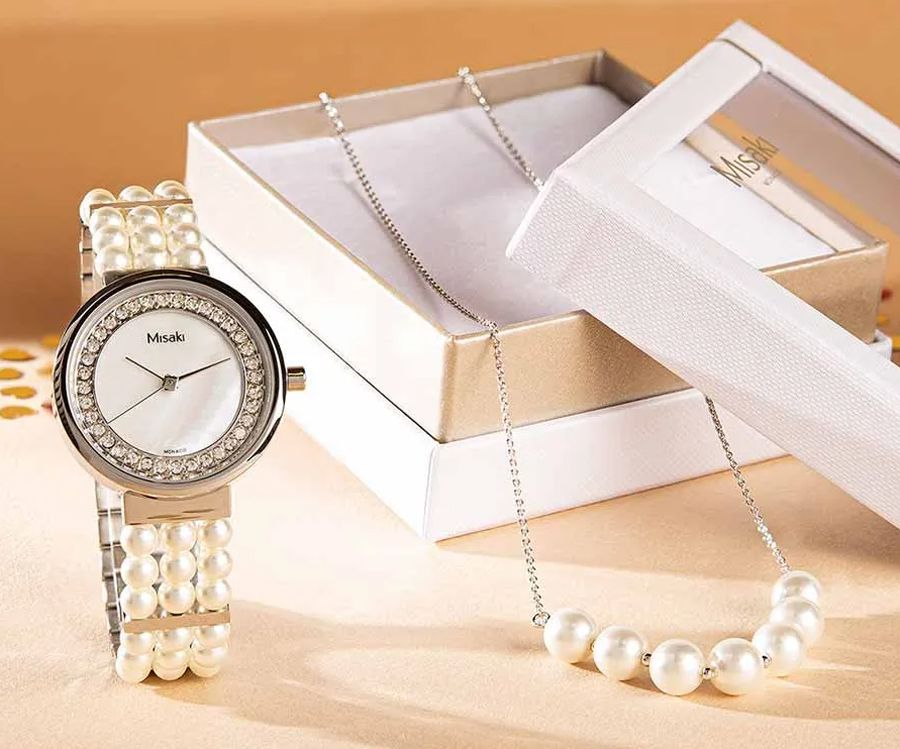 Đồng hồ và giày dép