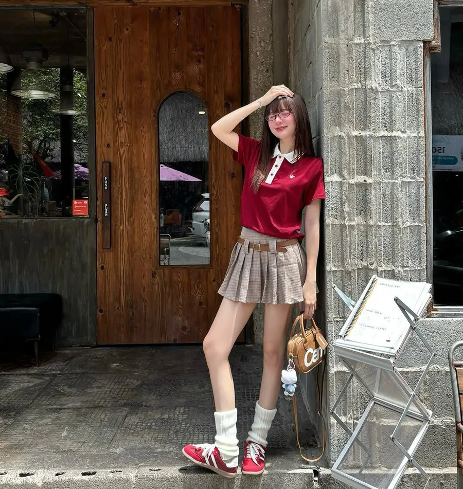 Một số tips khi chọn áo kết hợp với chân váy nâu