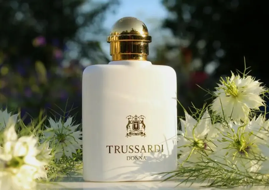 Cách phân biệt nước hoa Trussardi thật - giả