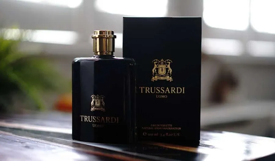 Cách phân biệt nước hoa Trussardi thật - giả