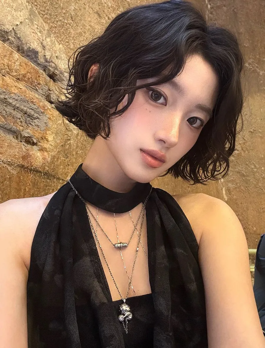 Tóc pixie xoăn retro