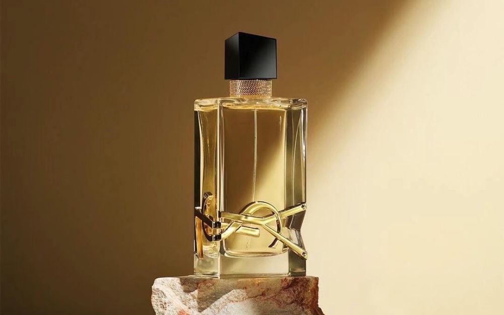 Top 10 Nước Hoa Mùi Xạ Hương Cho Nữ Thơm Lâu, Quyến Rũ 2025 - 3