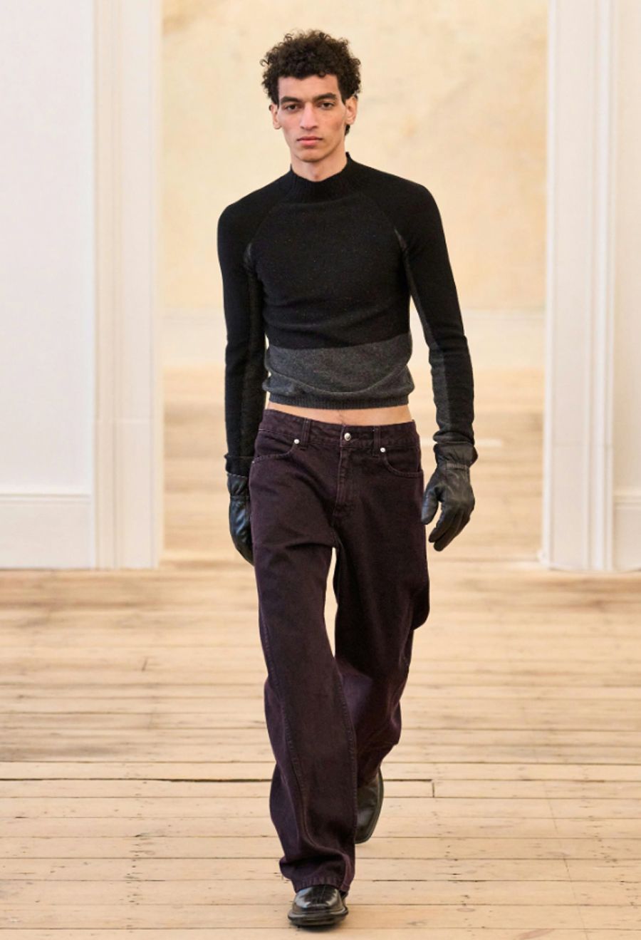 Áo Len Không Tay Và Dáng Ôm 