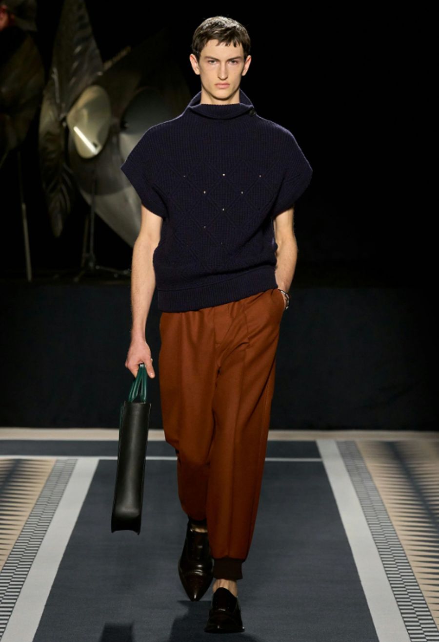 Áo Len Không Tay Và Dáng Ôm 