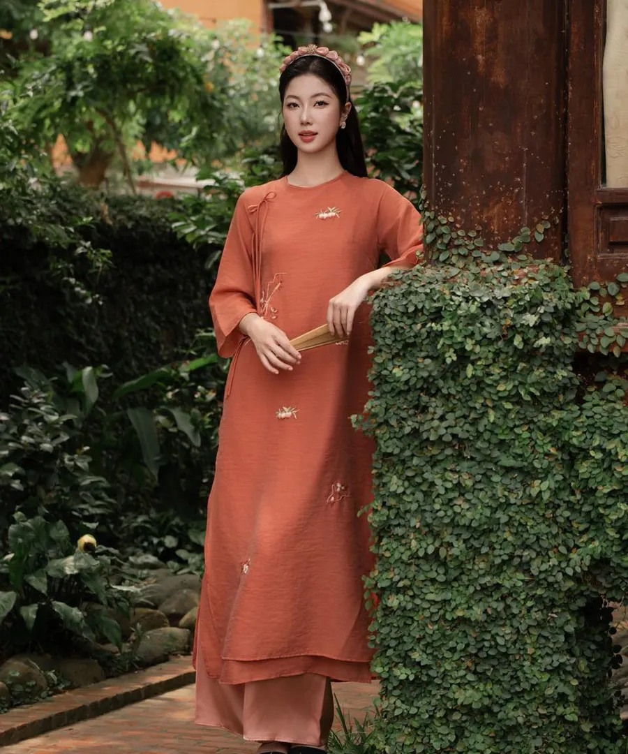 Nguyên tắc phối màu cơ bản cho áo dài