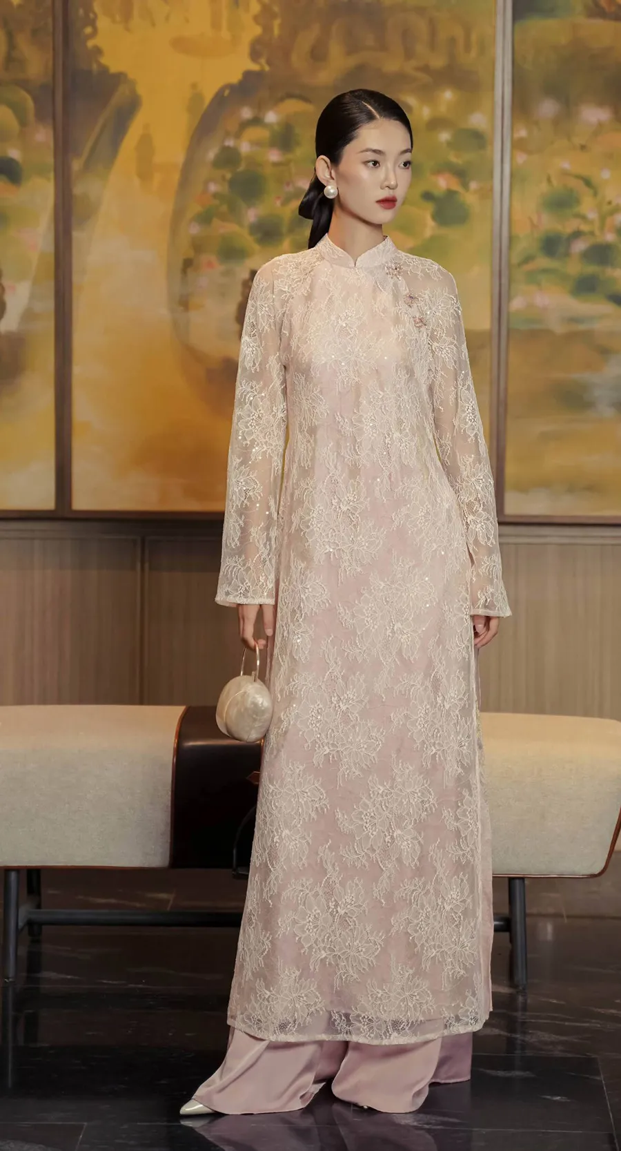 Áo dài kim sa cổ trụ 