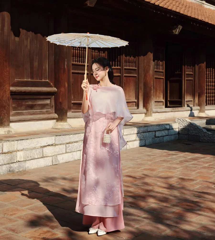 Cách chọn áo khoác phối với áo dài phù hợp nhất