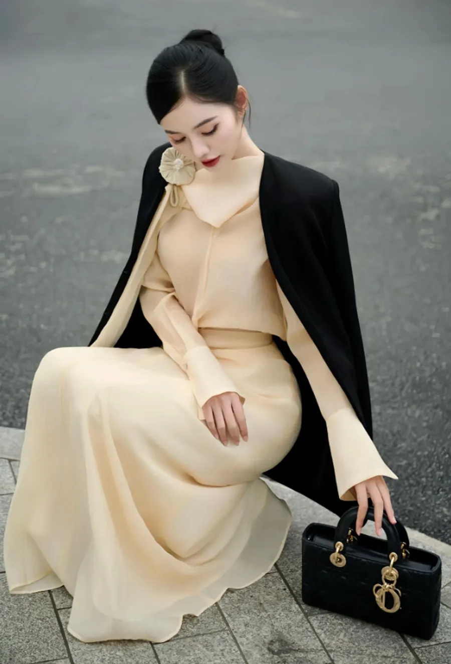 Áo dài phối blazer hoặc áo vest