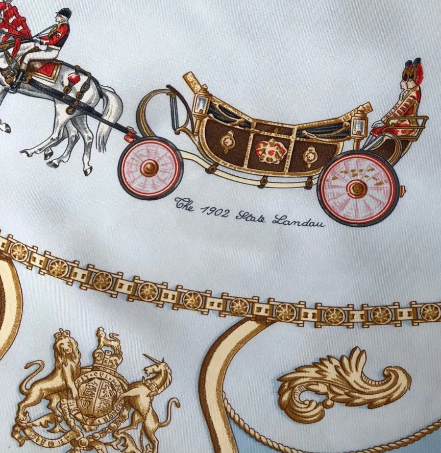 Dấu Hiệu Nhận Biết Khăn Hermès Thật - Giả