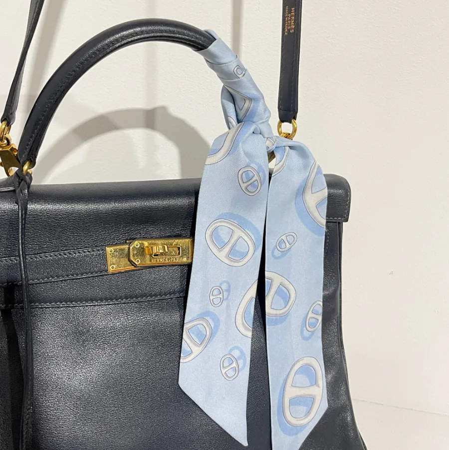 10 Cách Phân Biệt Khăn Hermès Thật Giả Chuẩn Xác - 2