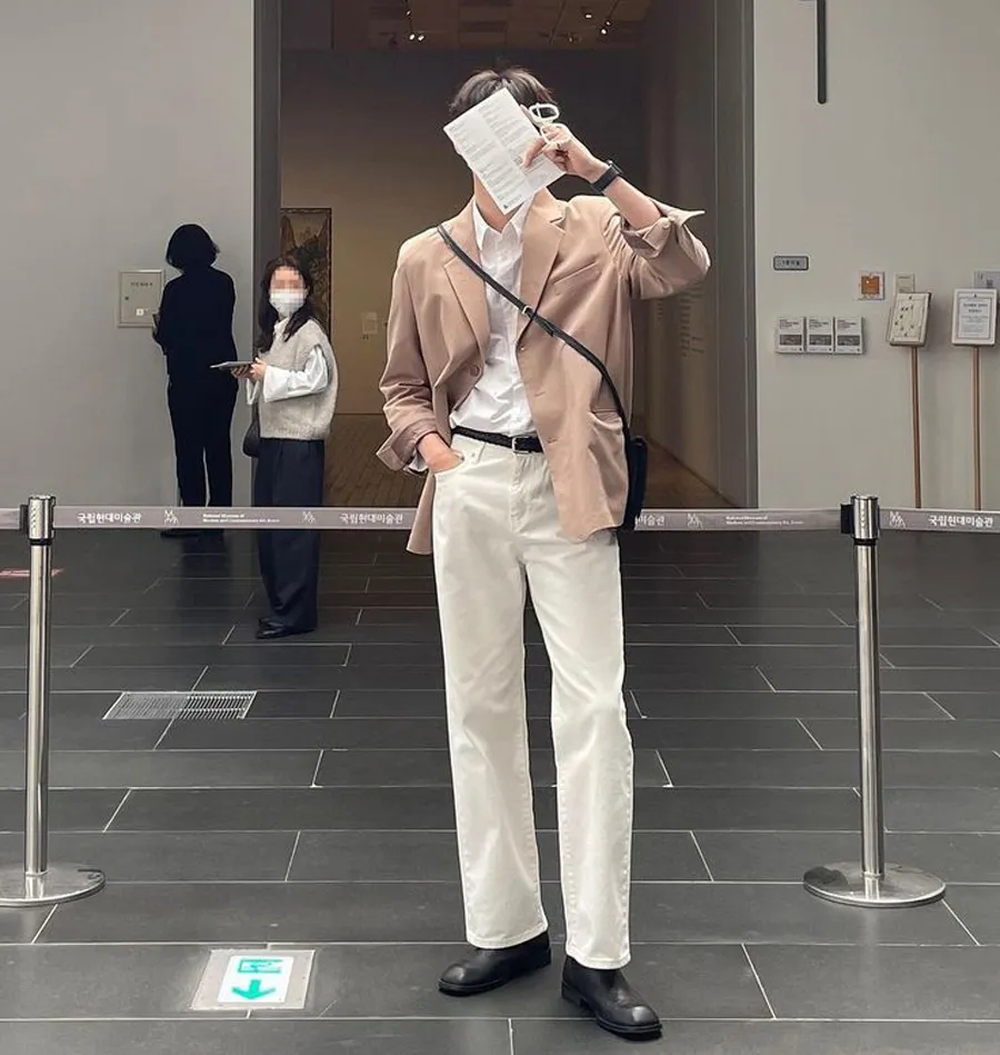 Áo vest phối sơ mi và quần tây ống đứng