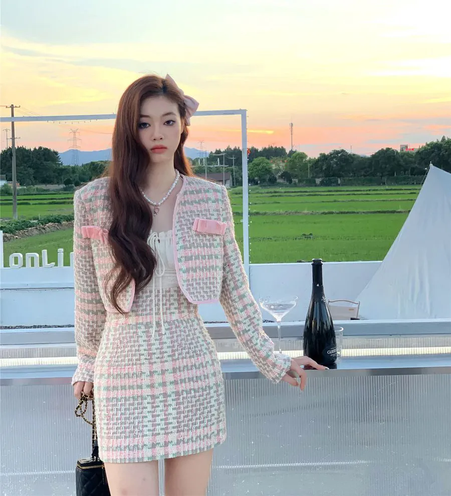Mix áo dạ tweed với váy nào đẹp