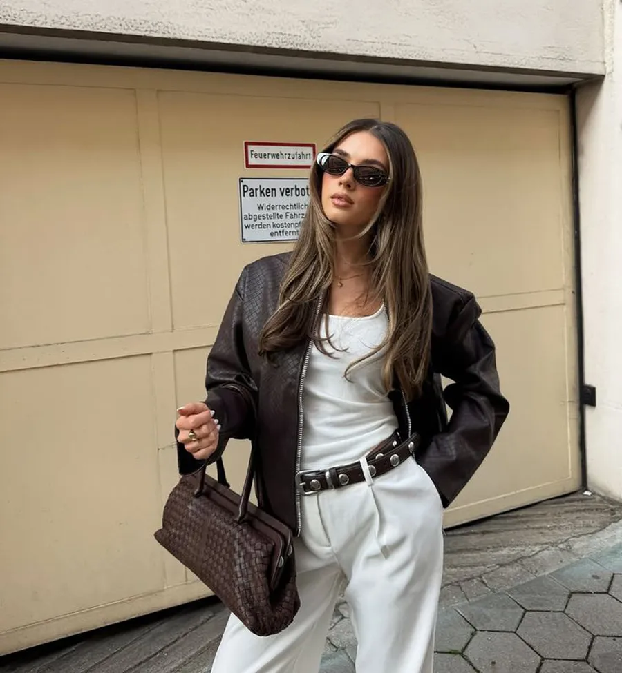 Phụ kiện kết hợp cùng áo khoác da