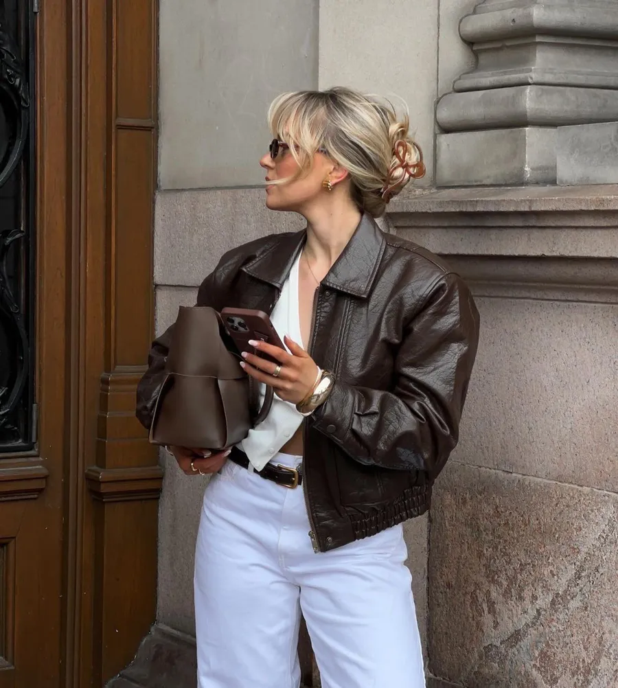 Phụ kiện kết hợp cùng áo khoác da