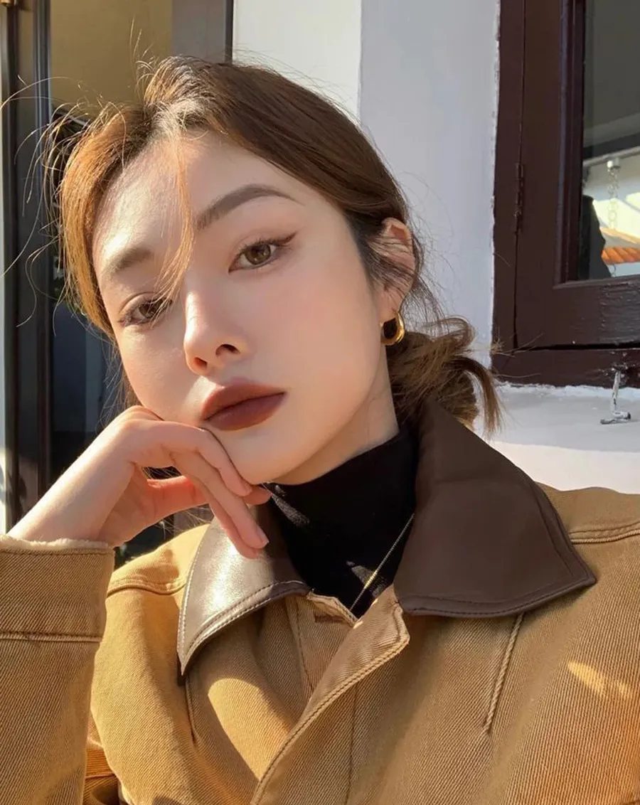 Màu son nên tránh đối với làn da vàng