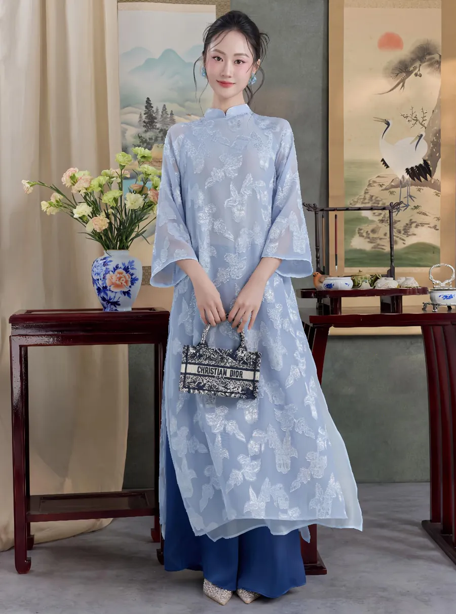 Áo dài màu xanh navy