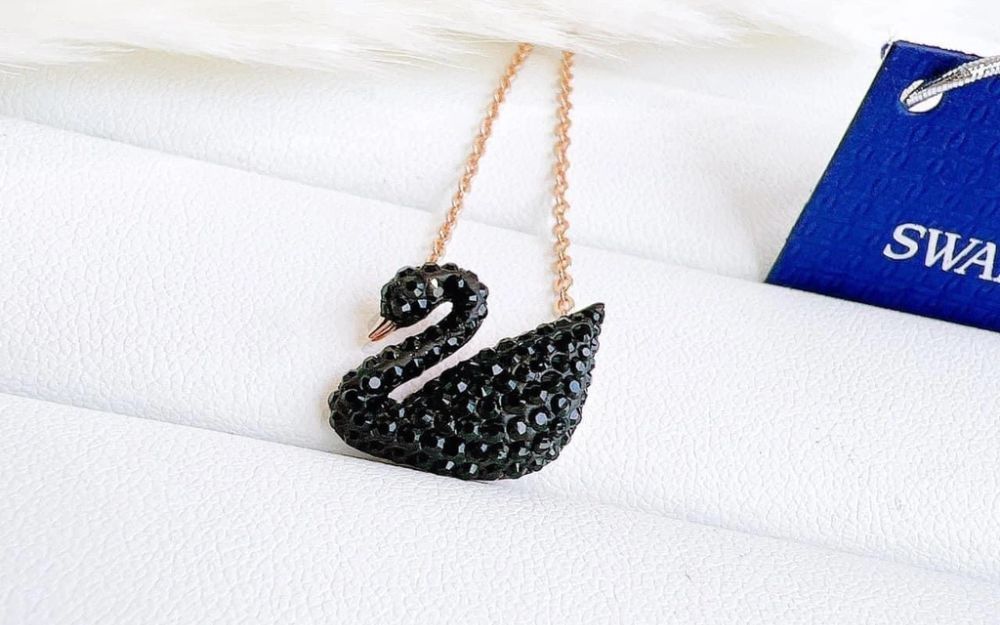 Top 8 Dây Chuyền Thiên Nga Swarovski Được Yêu Rất Thích 2025 - 4