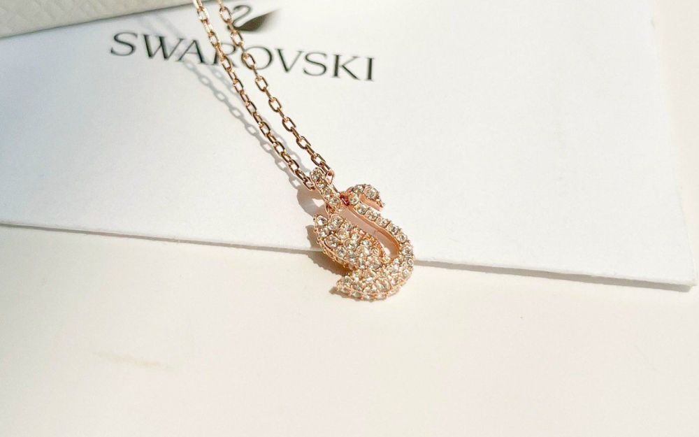 Top 8 Dây Chuyền Thiên Nga Swarovski Được Yêu Rất Thích 2025 - 13