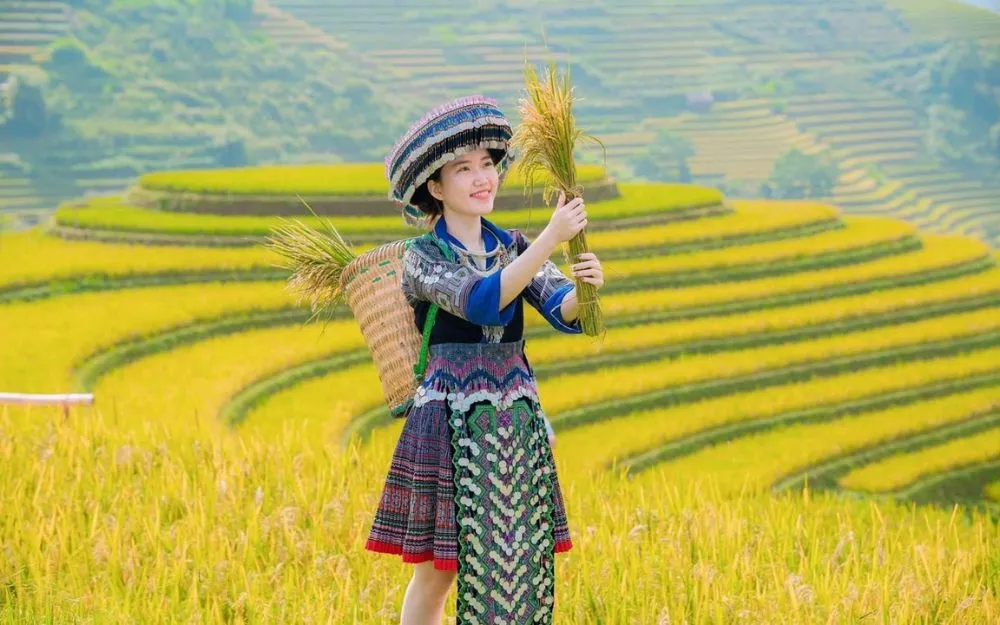 Đi Mù Cang Chải Mặc Gì? 20+ Outfits Chụp Ảnh Ruộng Bậc Thang Đẹp - 13