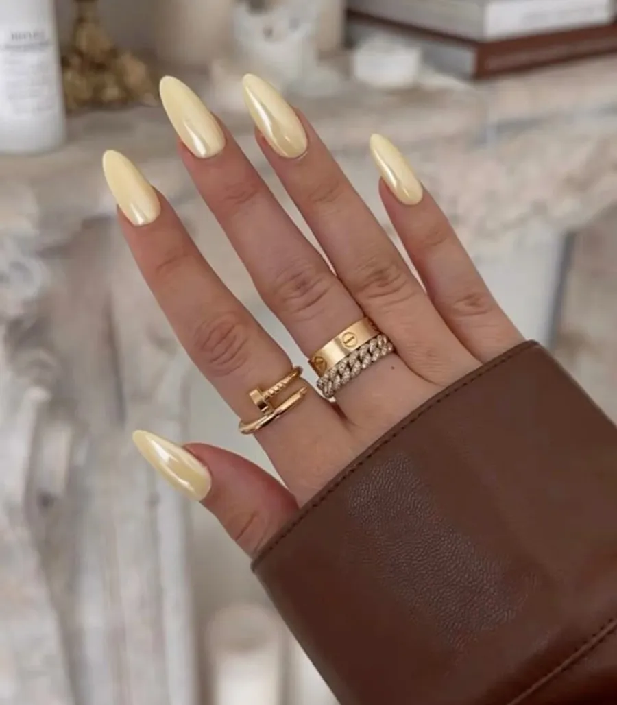 Màu Nail Tương Sinh Cho Mệnh Kim Giúp Hút Vận May