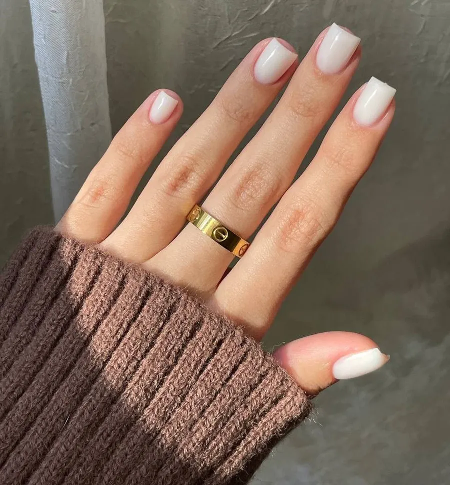 Màu Nail Tương Hợp Với Mệnh Kim