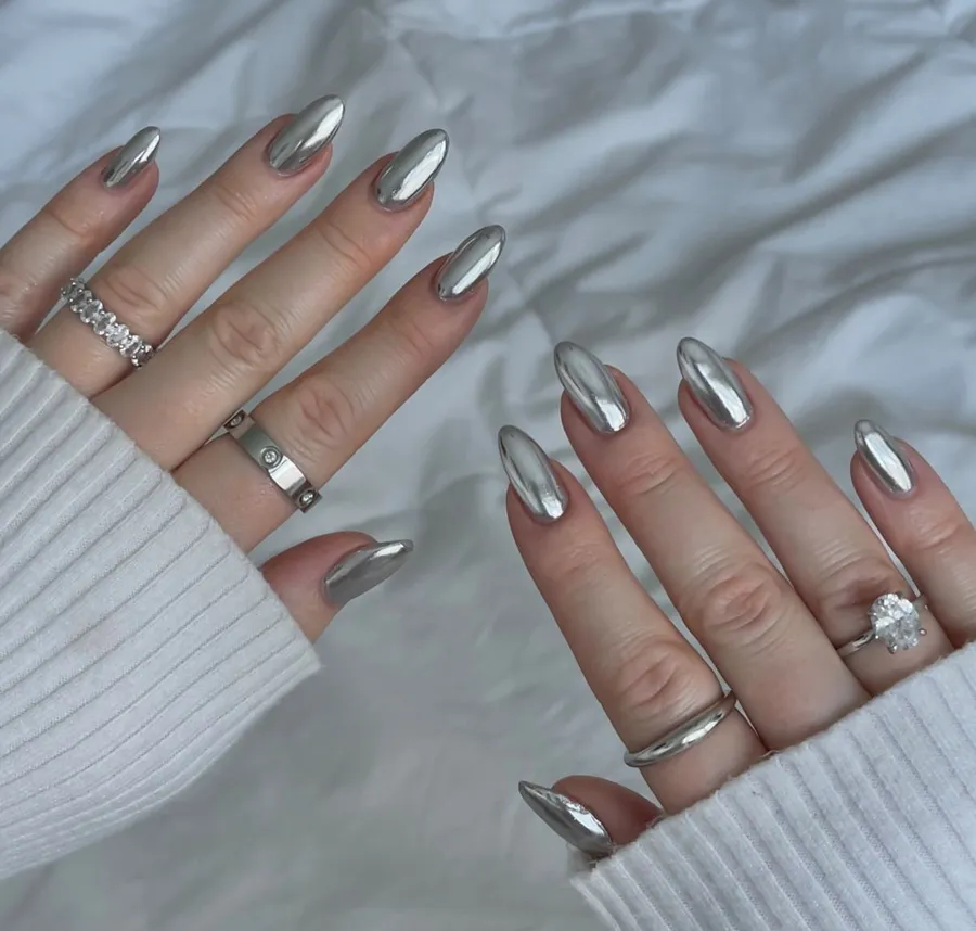 Màu Bạc Tráng Gương 