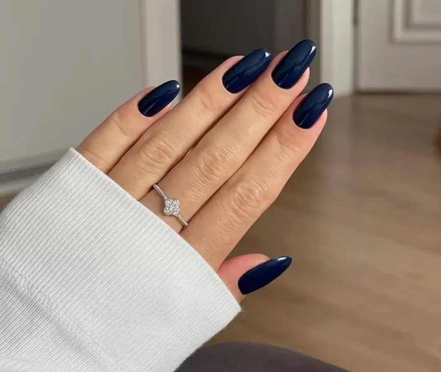 Những Màu Nail Mệnh Kim Cần Tránh