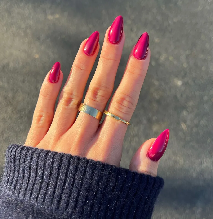 Sơn nail màu hồng đậm