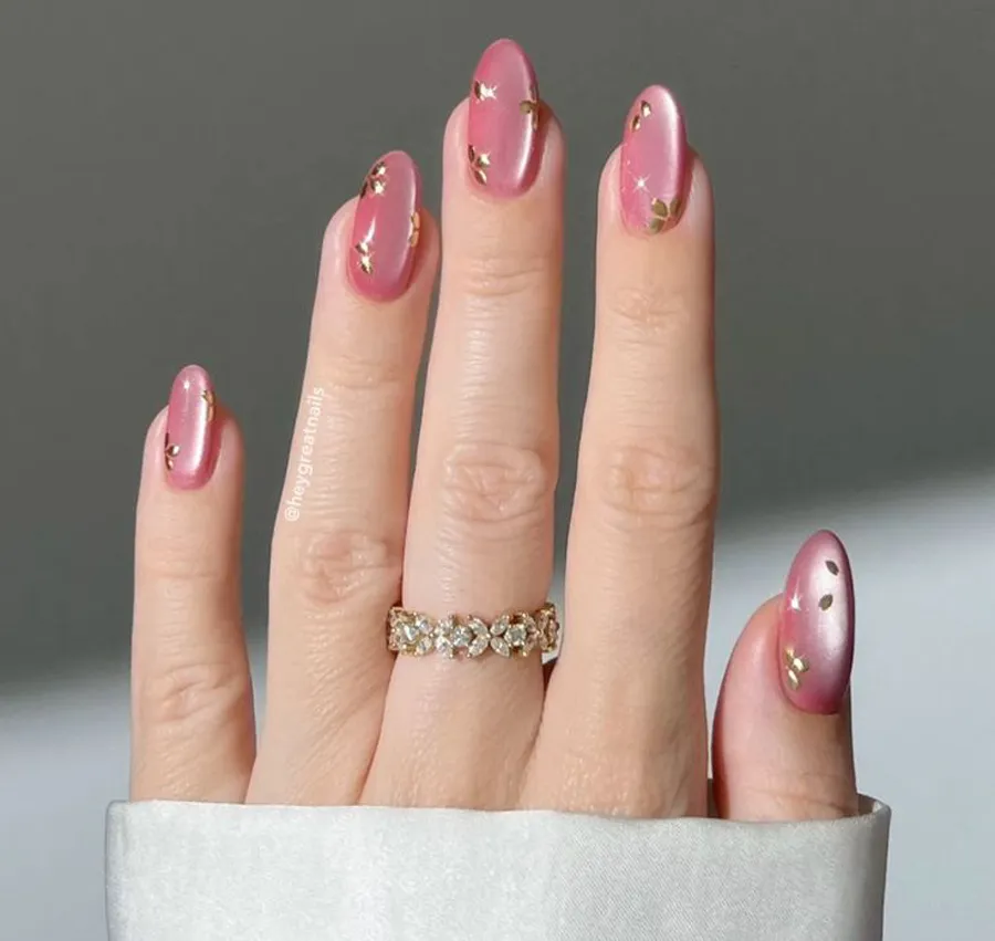 Mẫu nail mắt mèo cuốn hút và huyền ảo