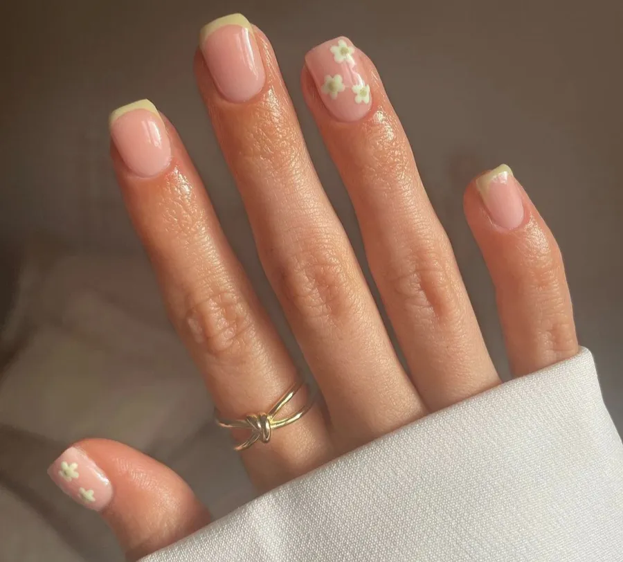 20+ mẫu nail đẹp mùa xuân 2026