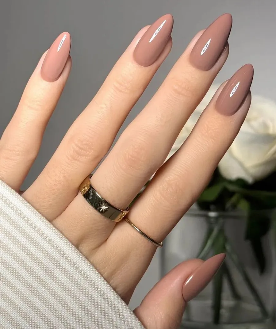 Mẫu nail màu nude