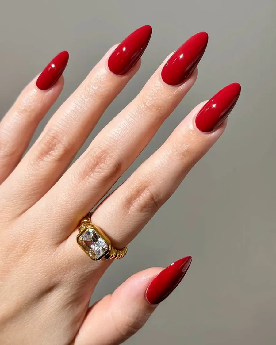 Nail màu đỏ