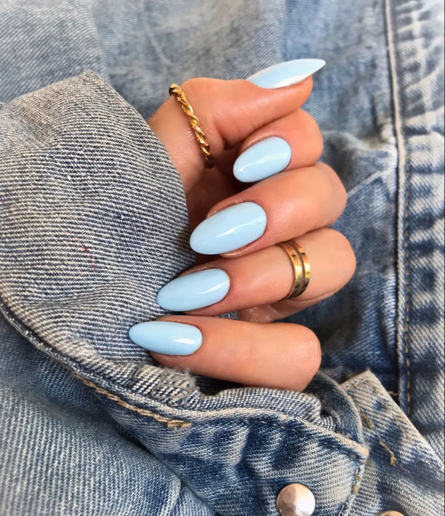 Những màu sơn móng người mệnh Thổ nên hạn chế