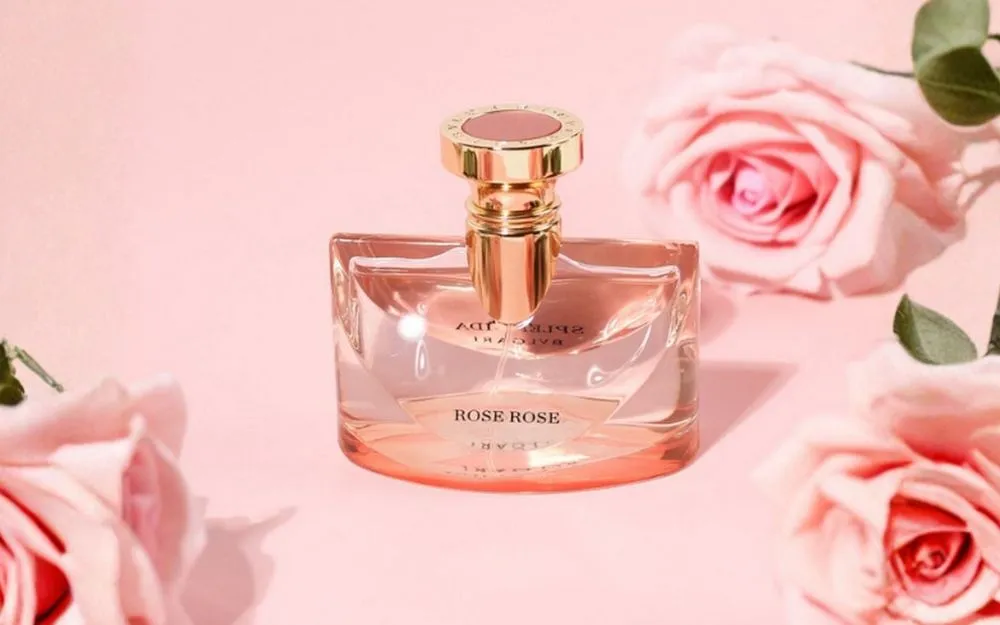 Top 10 Chai Nước Hoa Màu Hồng Có Mùi Hương Cực Nữ Tính [2025] - 3