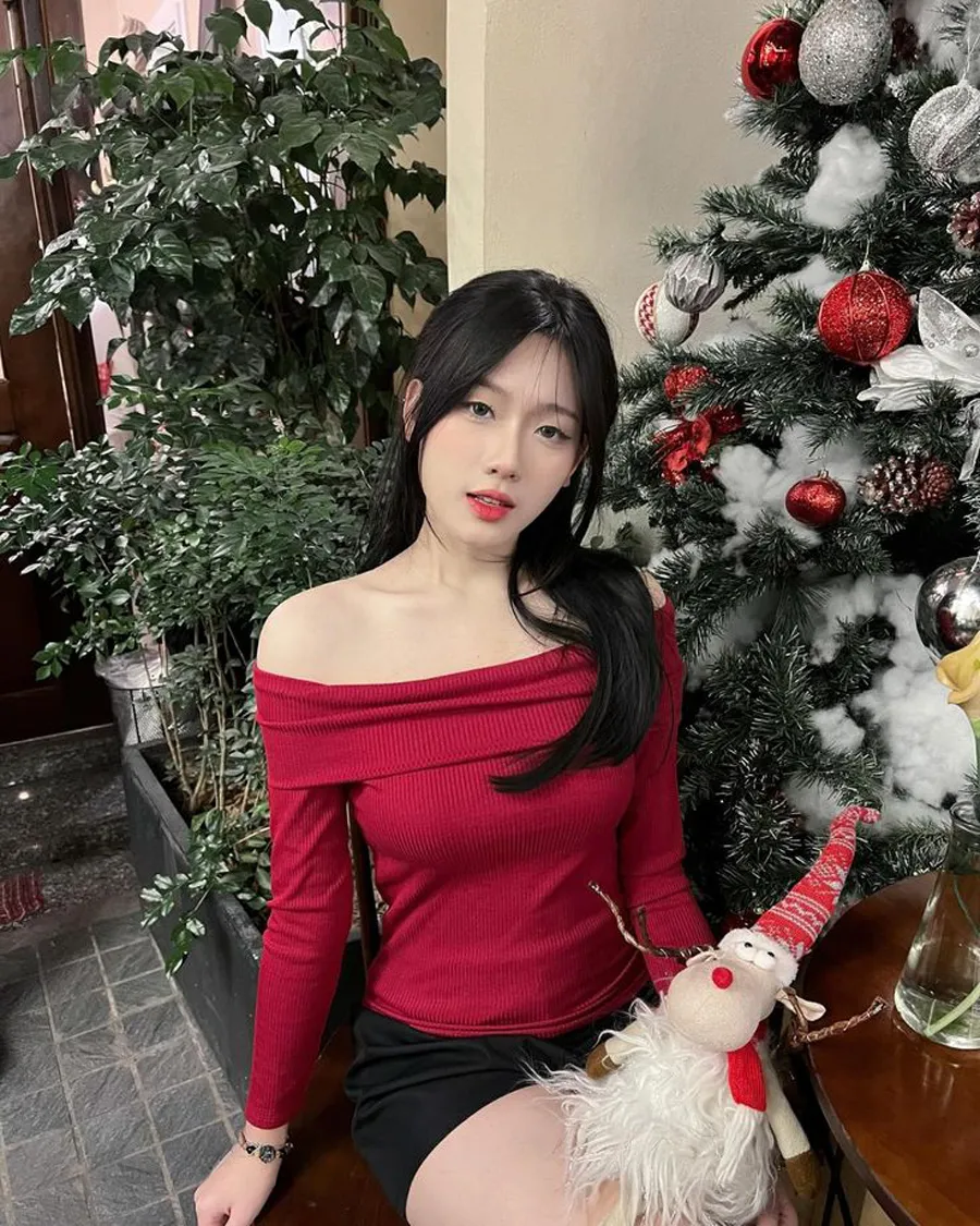 Áo trễ vai quyến rũ