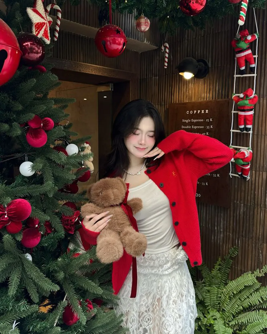 Áo cardigan với váy