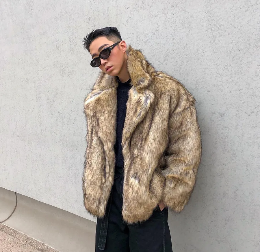 Áo khoác lông ngắn mix quần cargo