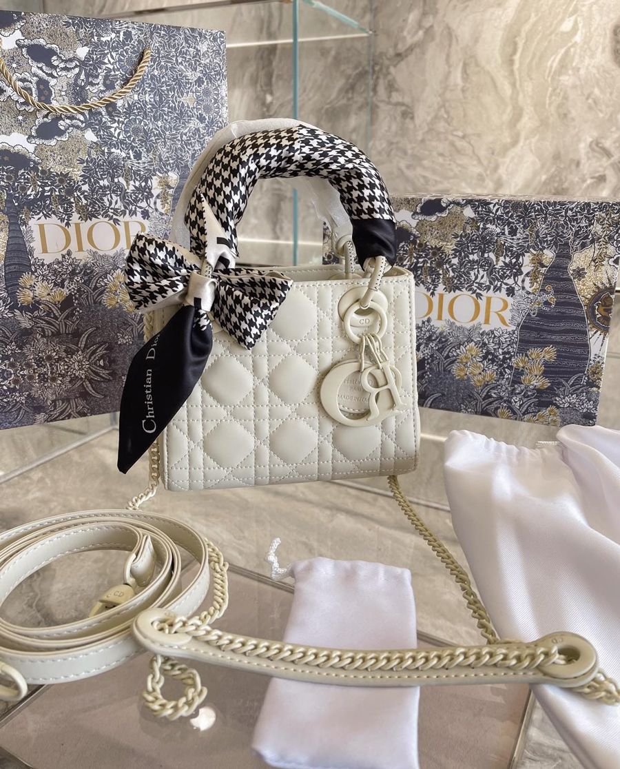 Thời trang và phụ kiện