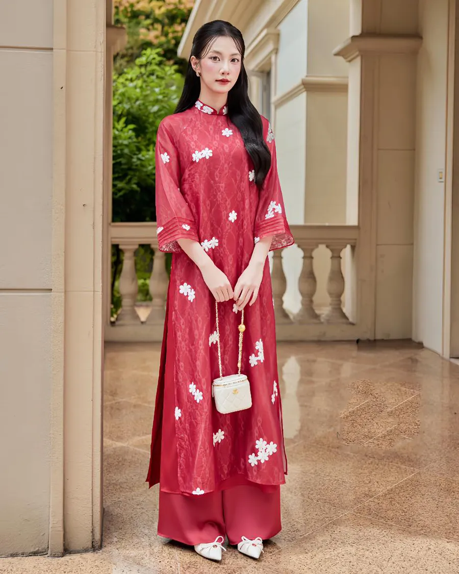 Áo dài họa tiết gấm hoa 